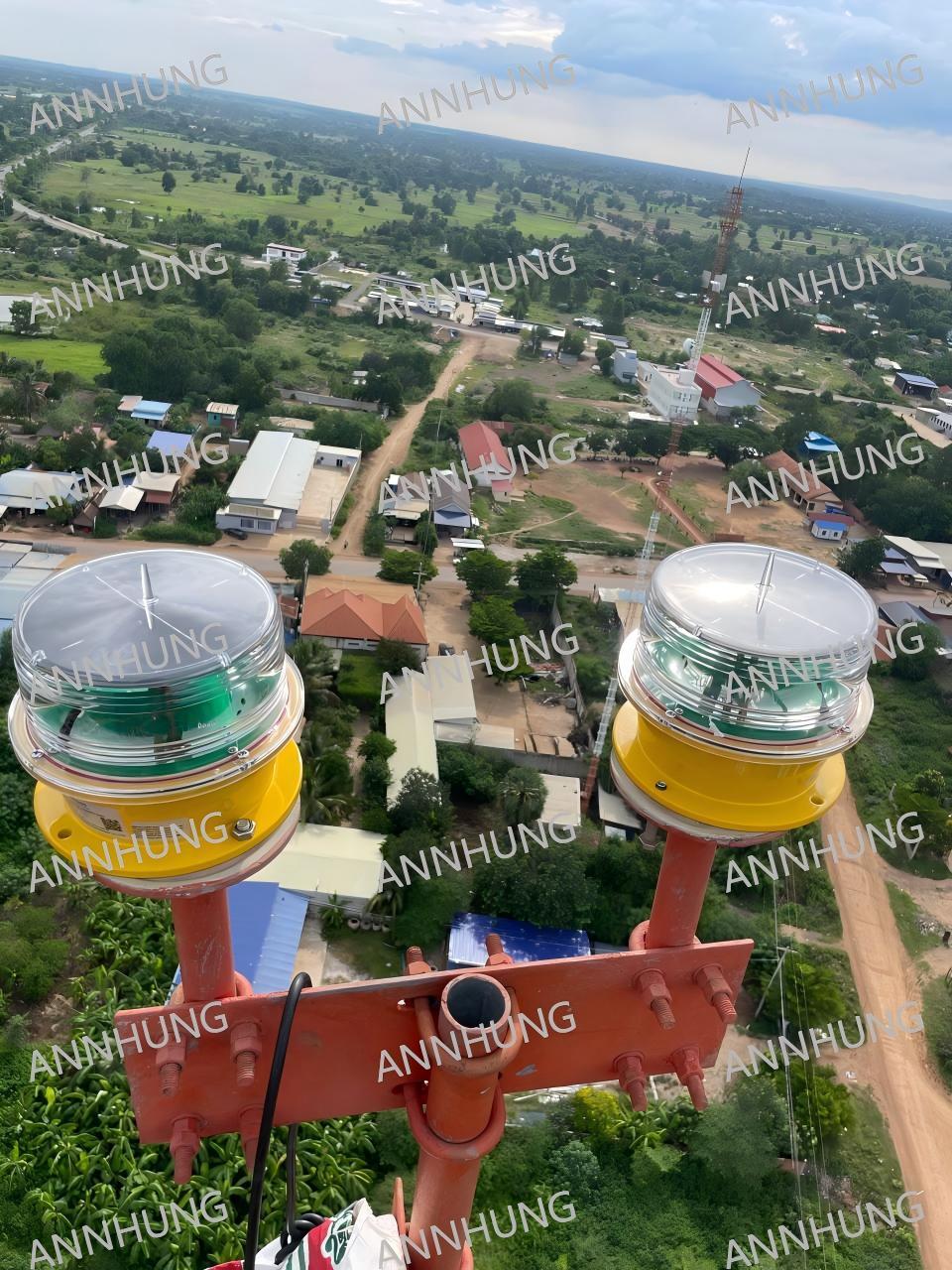 Dernière affaire concernant Installation d'un phare solaire d'obstruction à l'aviation pour la tour de télécommunications du Cambodge Conforme à la FAA ICAO L-810
