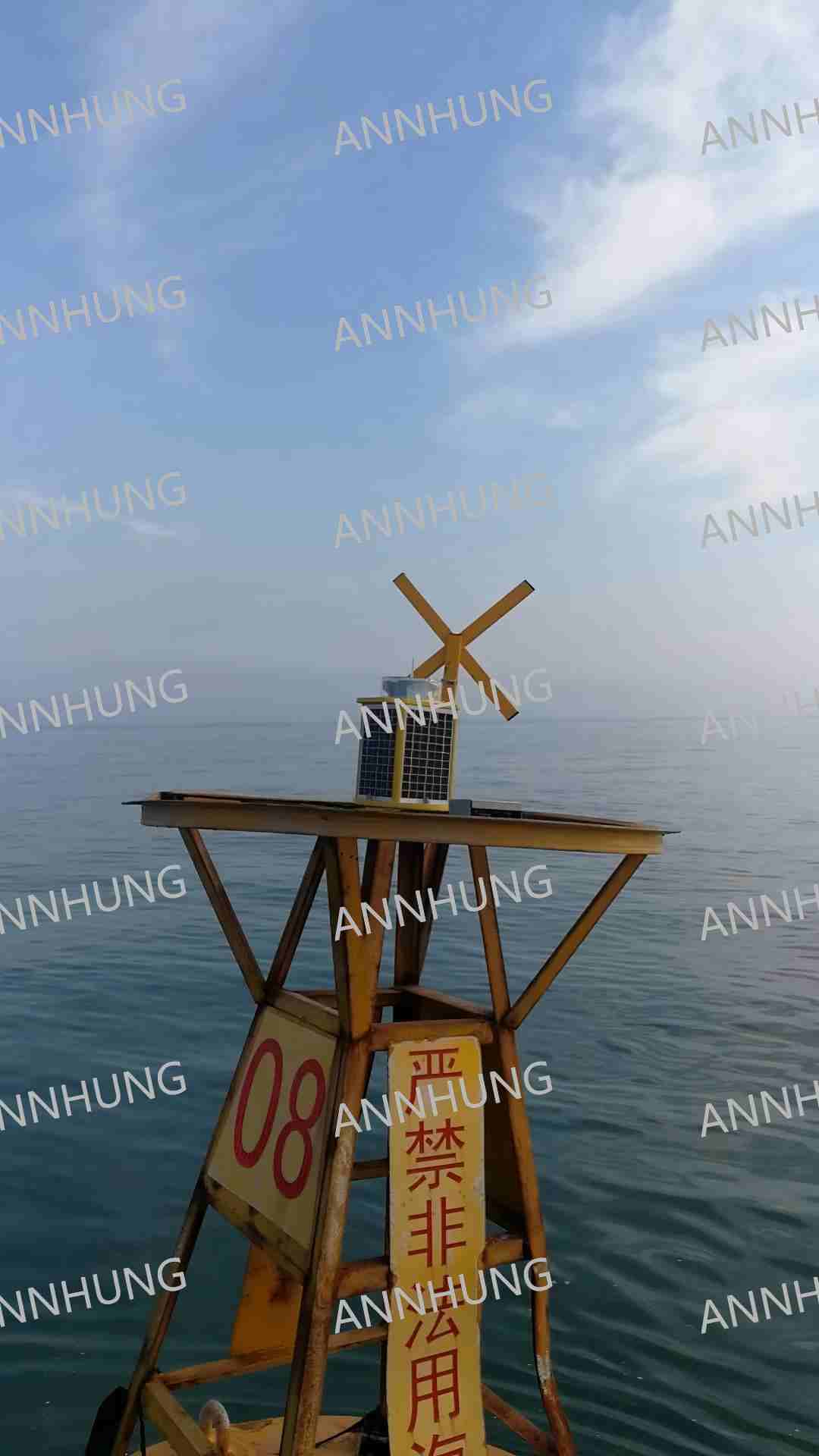 Dernière affaire concernant Project Case Display of AH-ML-S7 LED Solar Powered Marine Lantern on Offshore Navigation Buoy 