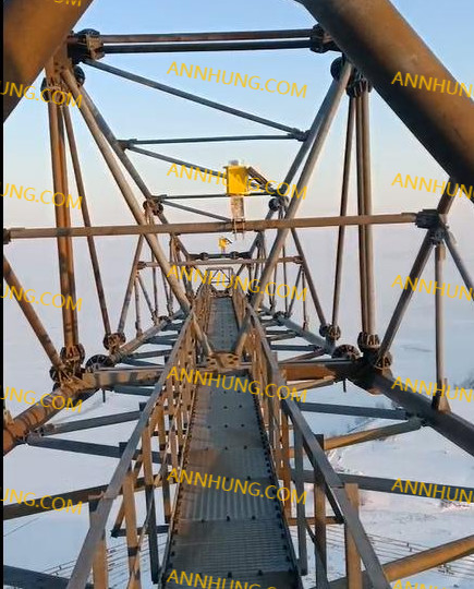 Dernière affaire concernant Ligne de transmission de 500KV Xingfu-Yongyuan projet de nouvelle construction, lumière d'obstruction solaire d'aviation de Milieu-intensité
