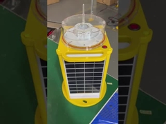 Cette lanterne LED Marine est une lanterne complètement autonome.